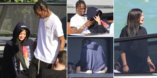 FOTO: Momen Mesra Manja Kylie Jenner & Travis Scott di Miami