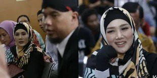 Foto Mulan Jameela Cantik Saat Dampingi Dhani di Sidang Putusan
