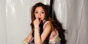 Foto Naura Ayu Saat Pakai Tank Top dan Disebut Penampilan Terlalu Tua Buat Usianya, Sempat Dikritik Netizen Karena Sering Pamer Ketiak
