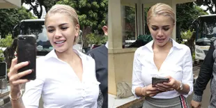 FOTO Nikita Mirzani Ungkap Alasan Kini Lebih Tertutup Soal Asmara