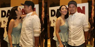 FOTO: Nonton Bareng, Gading Marten dan Gisella Pamerkan Kemesraan