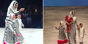 FOTO: Pakai Hijab Cantik, KD - Amora Melenggang di Atas Catwalk