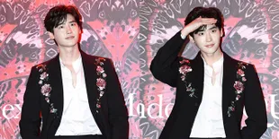 FOTO: Penampilan Lee Jong Suk Bak Pangeran di Seoul Fashion Week