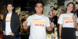 Foto: Penuh Haru, Deretan Artis Hadiri Premier Film Terakhir Olga