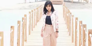 FOTO: Pose Cantik Audi Marissa Saat Liburan ke Kawah Putih