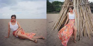 FOTO: Pose-Pose Natalie Sarah di Bali, Hot Mom Sejati