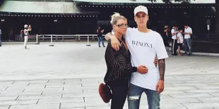 Foto: Potret Mesra Justin Bieber - Sofia Richie di Jepang
