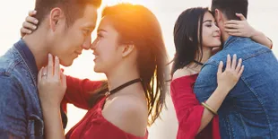 FOTO Prewed Mesra di Pantai, Putri Titian & Junior Liem Bikin Iri