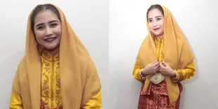 FOTO Ramadan, Prilly Latuconsina Fokus Pada Ibadah & Tugas Kuliah