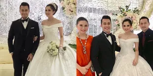FOTO Resepsi Pernikahan Eza Gionino & Istri, Dansa - Kecup Kening