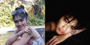 Foto Revi Mariska yang Sedang Menikmati Hidup, Berbikini dan Bangun Tidur Sambil Pamer Tato