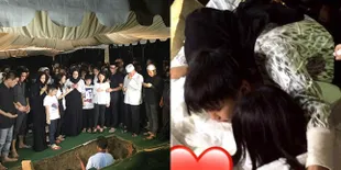 FOTO: Ririn Ekawati & Anak-Anak Peluk Almarhum Fery di Pemakaman