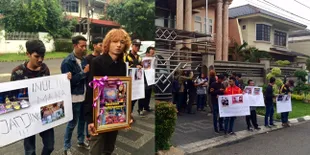 Rumah Inul Daratista Didatangi Demonstran Soal Kebakaran Karaoke