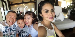 FOTO: Selfie Seru di Resort Mewah, Ini Liburan Ala KD di Bali