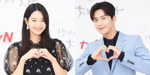 Foto Shin Min Ah dan Kim Seon Ho di Preskon 'HOMETOWN CHA-CHA-CHA', Dimple Couple is Coming!