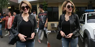 FOTO: Soal Diduga Berpose Topless, Begini Bantahan Nikita Mirzani