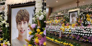 FOTO: Suasana Pemakaman Jonghyun SHINee di Rumah Duka