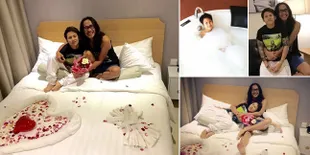FOTO: Surprise Manis Aming Untuk Sang Istri, Romantis di Ranjang