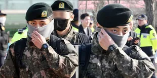 Foto V BTS Gagah Pakai Seragam Tentara Saat Pindah Tempat Wamil, Masker Tak Bisa Tutupi Ketampanannya