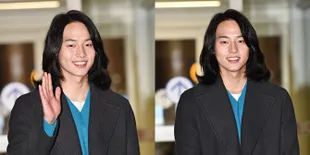 Foto Yang Se Jong di Bandara Menuju Hawaii, Rambut Gondrongnya Jadi Perhatian