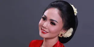 Foto: Yuni Shara Tampil Cantik Ala Perempuan Jawa di Hari Kartini