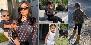 Galeri Fashion Stormi Webster, Anak Kylie Jenner yang Sudah Stylish & Hypebeast Sejak Lahir