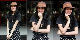 Gaya Asyik Sheryl Sheinafia, Penyanyi Cantik Fans Ariel NOAH