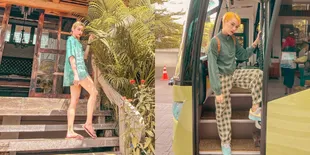 Gaya Rambut Blonde dan Semakin Menguning, Ini 9 Potret Terbaru Dara The Virgin Lebih Banyak Habiskan Waktu Bersama Anjing Daripada dengan Cowok