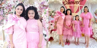 Gayanya Nggak Kalah Modis dari KD, 8 Potret Amora Lemos Anak Krisdayanti di Acara Baby Shower Aurel Hermansyah