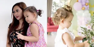 Genap 2 Tahun, 8 Potret Terbaru Baby Arabella Anak Aura Kasih - Bule Berambut Pirang Yang Punya Mata Indah