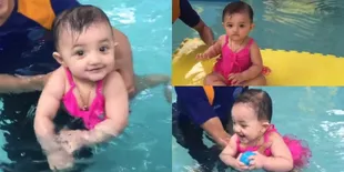 Happy dan Menggemaskan, Saat Baby Arsy Belajar Renang