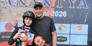 Haru dan Penuh Dukungan, Putri Lyra Virna Raih Prestasi di Turnamen Berkuda