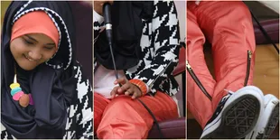 Head to Toe Fashion Simple dan Hijab Cantik ala Fatin Shidqia