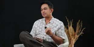 Indra Sinaga Ungkap Alasan Rilis Ulang 'Gak Romantis' Setelah Satu Dekade