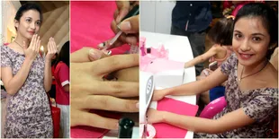 Intip Serunya Chelsea Olivia Merawat Kuku - Cat Kuku Hitam Putih