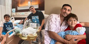 Jadi Kakak Yang Baik, Potret Perdana El Barack Anak Jessica Iskandar Gendong Sang Adik - Sudah Pintar Momong Bayi