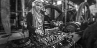 Jadi Viral, DJ Bercadar Ini Ternyata Nggak Seperti Yang Kamu Kira