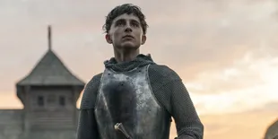 Kalau Kamu Jatuh Cinta Sama Timothée Chalamet, Harus Banget Tahu 6 Film Selain 'DUNE' Yang Pernah Ia Perankan