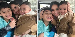 Kembar 3, Potret Gemas dan Manja Nagita Slavina Bareng Rafathar dan Rayyanza di Paris