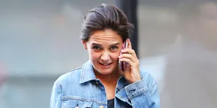 Ketika Wajah Katie Holmes Tak Secantik Biasanya