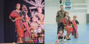 Kompak Pakai Baju Adat, Berikut 10 Potret Anissa Aziza dan Sang Anak Ikut Fashion Show Hari Kartini di Sekolah