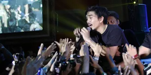 Konser Sheila On 7 di Malang Berlangsung Pecah
