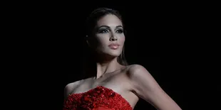 Kontestan Miss Universe Adu Kecantikan Lewat Gaun Malam Seksi