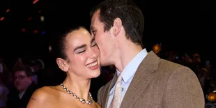 Lagi Disorot, Callum Turner Pamer Kemesraan Dengan Dua Lipa di Red Carpet 