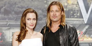 Langka - Foto Masa Kecil Angelina Jolie Bersama Ibunya