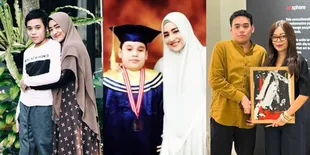 Lanjutkan Studi di Kanada, Ini 8 Potret Transformasi Omar Anak Cindy Fatika Sari yang Berkebutuhan Khusus - Sukses Gelar Pameran Tunggal