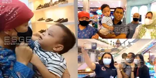 Lepas Penat dari Polemik Hak Asuh, 7 Potret Haji Faisal Ajak Gala Sky Jalan-Jalan ke Mall - Bak Jumpa Fans Diajak Foto Banyak Orang
