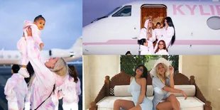 Liburan Hot Ala Kylie Jenner and The Gank, Serba Seksi dan Fun!