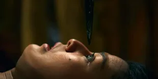 Luka Karena Keris Kutukan, Malapetaka Mewarnai Trailer Perdana Film 'PUSAKA'!