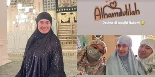 Lupakan Masa Lalu, Ini 7 Potret Catherine Wilson Umrah Saat Ramadan - Buka Puasa di Masjid Nabawi